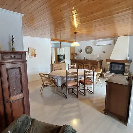 Дом отдыха Maison De *